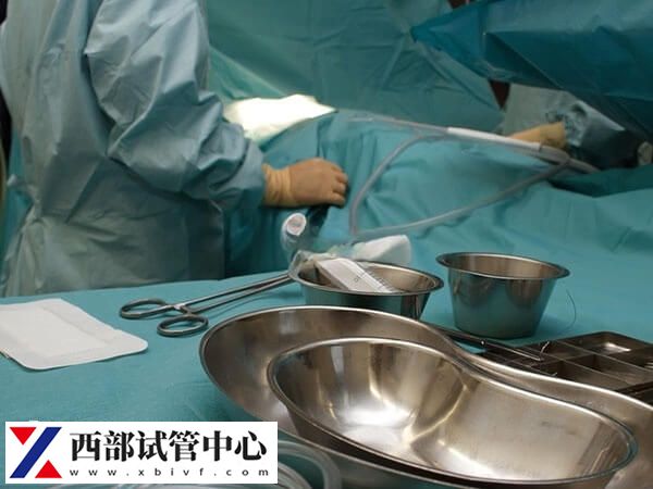 试管移植前宫腔灌注为啥肚子疼(图1) 试管移植前宫腔灌注可能会感染